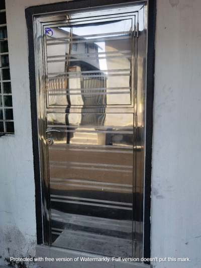 KITCHEN DOOR Jalan Belibis Perling Johor Bahru