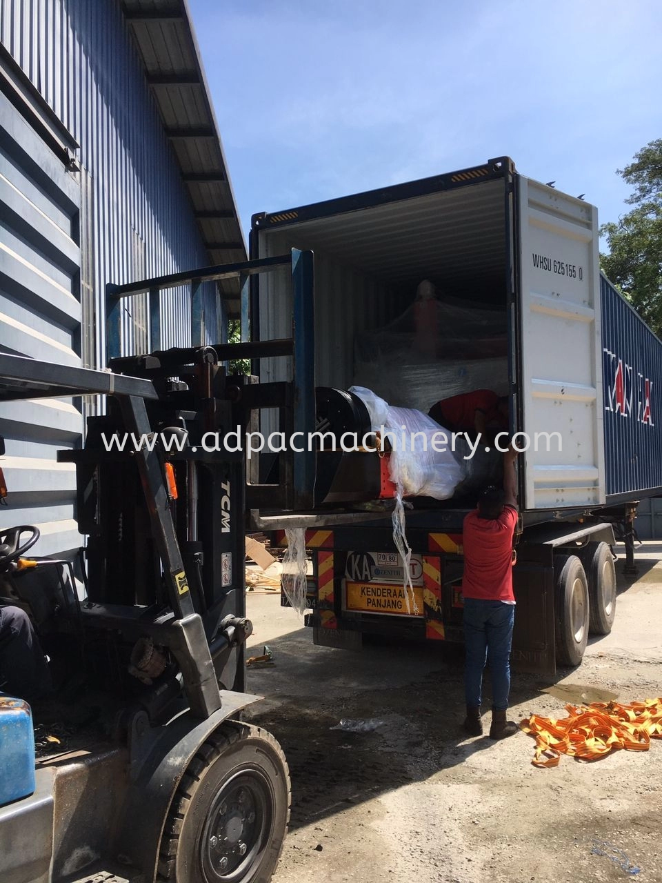 Delivery of Used Hydraulic Bending Machine & Cutting Machine