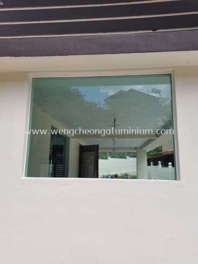 Frameless Fixed Panel