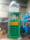 Hydraulic Fenced Baler For Clothing. (Textile) HYDRAULIC SCRAP COMPACTOR (BALER) MACHINE