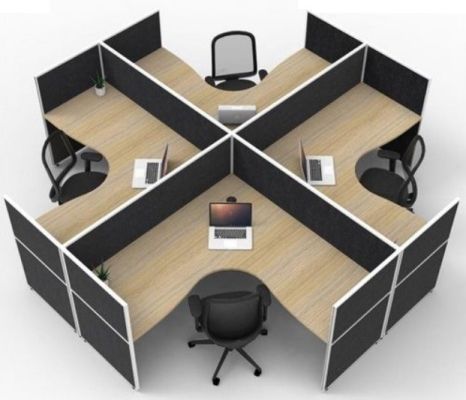 4 Cluster office workstation with full board partition in privacy workspace