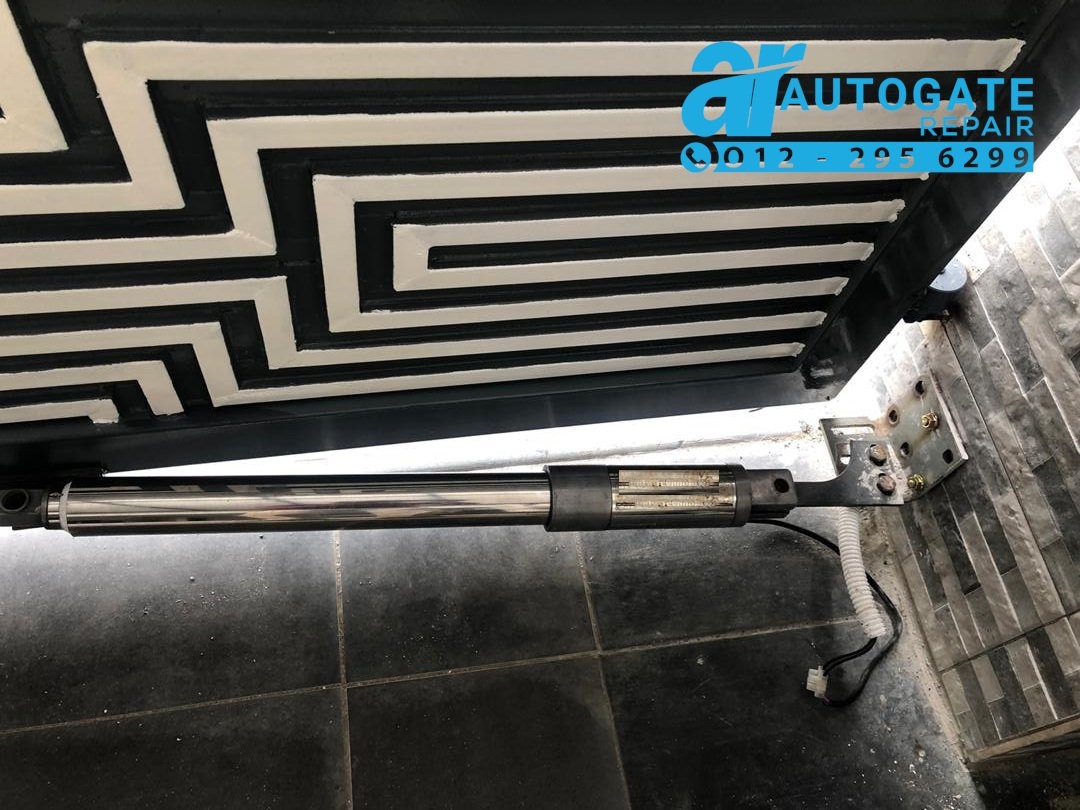 Arm Auto Gate Repair Ampang  Perlukan arm auto gate repair, sebelah autogate arm anda tidak berfungs