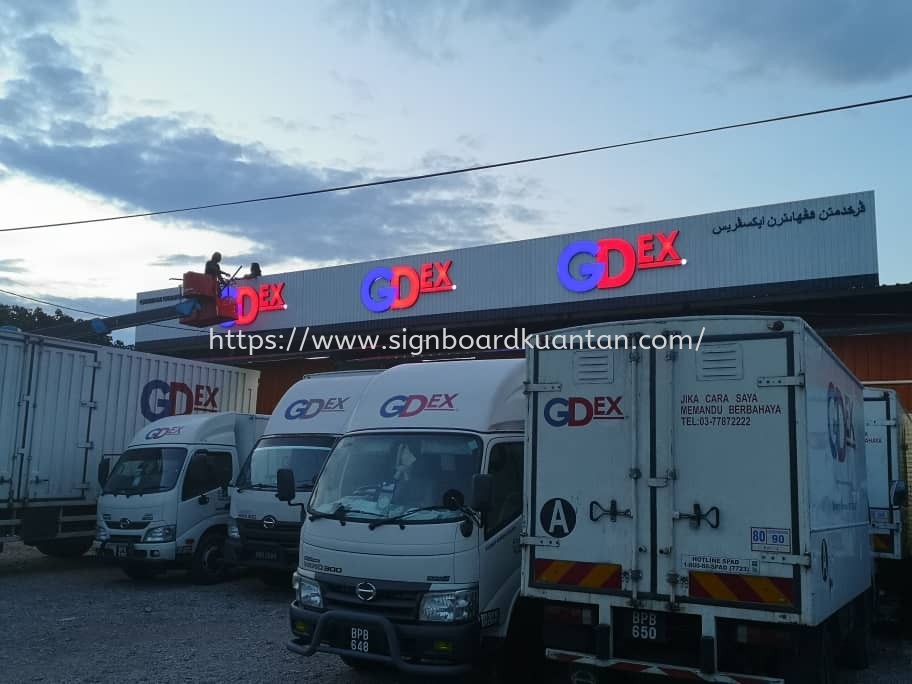 GD EXPRESS OUTDOOR ALUMINIUM PANEL BASE WITH 3D LED FRONTLIT SIGNAGE AT KUANTAN 