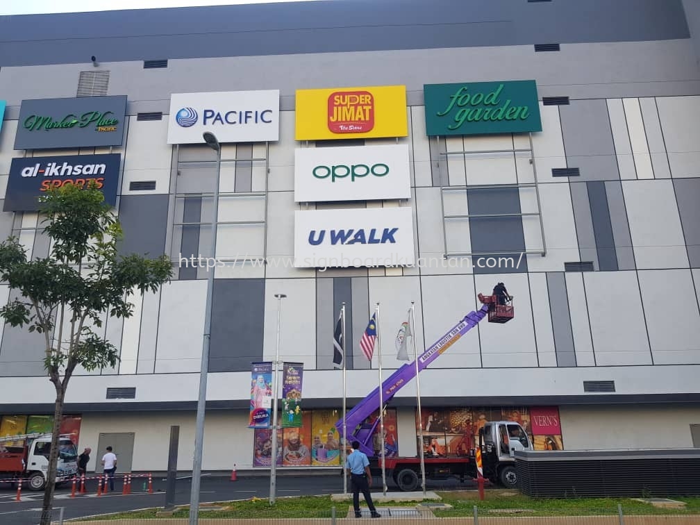 OPPO SHOPPING MALL OUTDOOR BILLBOARD BASE WITH 3D LED FRONTLIT SIGNAGE AT KUANTAN 