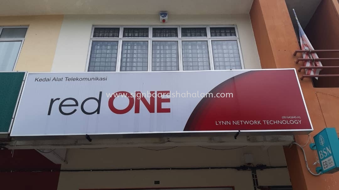 RED ONE KEDAI ALAT TELEKOMUNIKASI OUTDOOR LIGHTBOX SIGNBOARD 