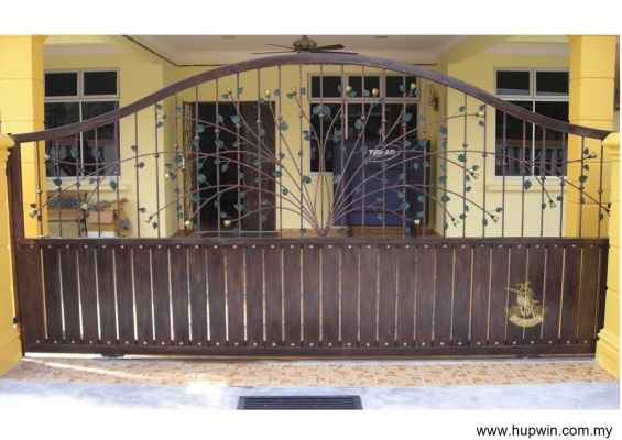 Wrought Iron Gate Reference - Klang