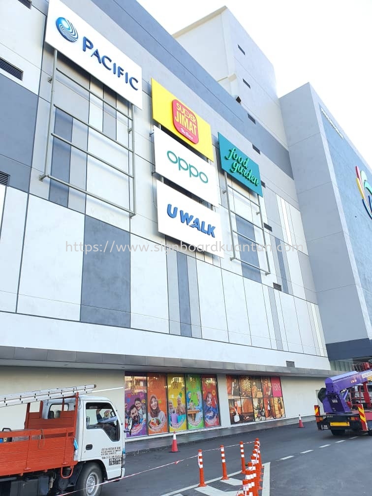 OPPO Mobile for Smartphones & Accessories OUTDOOR BILLBOARD WITH 3D LED FRONTLIT SIGNAGE AT KUANTAN 