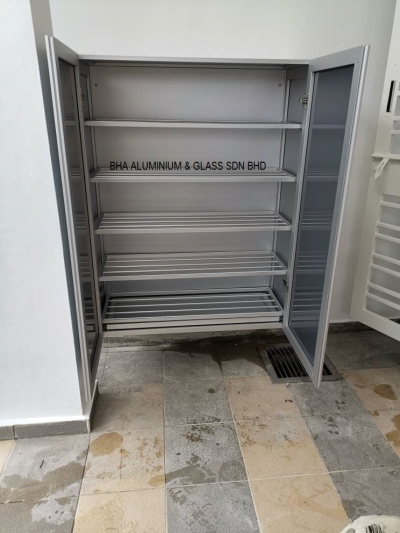 Custom Aluminium Shoe Cabinet Reference - Senai