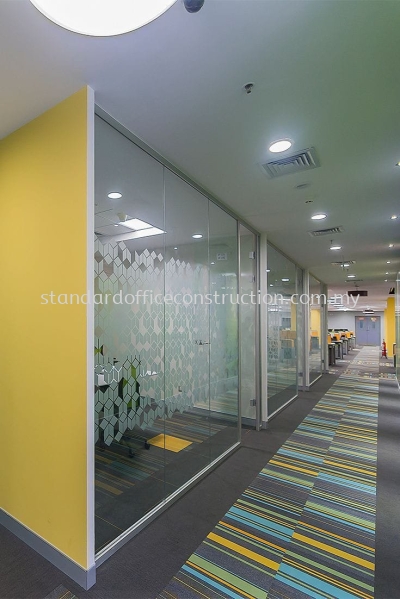 OFFICE INTERIOR (CALL 012 912 7628)