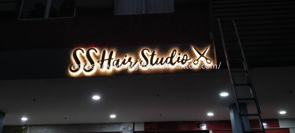 SS HAIR STUDIO OUTDOOR STAINLESS STEEL BACKLIT SIGNAGE AT KUANTAN AIR PUTIH 