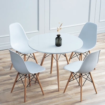 Eames Round Table Set