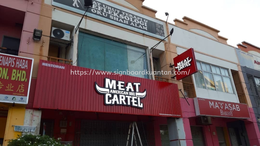 RESTIORAN MEAT CARTEL AMERICAN BBQ ALUMINIUM PANEL BASE WITH 3D LED FRONTLIT LOGO SIGNAGE AT KUANTAN