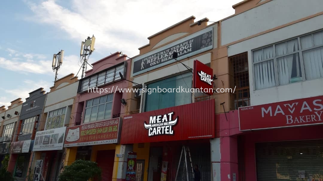 RESTIORAN MEAT CARTEL AMERICAN BBQ ALUMINIUM PANEL BASE WITH 3D LED FRONTLIT LOGO SIGNAGE AT KUANTAN