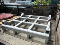 Metal pallet with nylon top