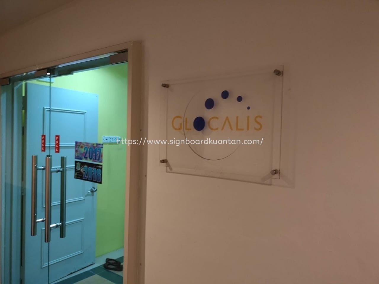 GLOCALIS ACRYLIC POSTER FRAME SIGNAGE AT KUANTAN AIR PUTIH 