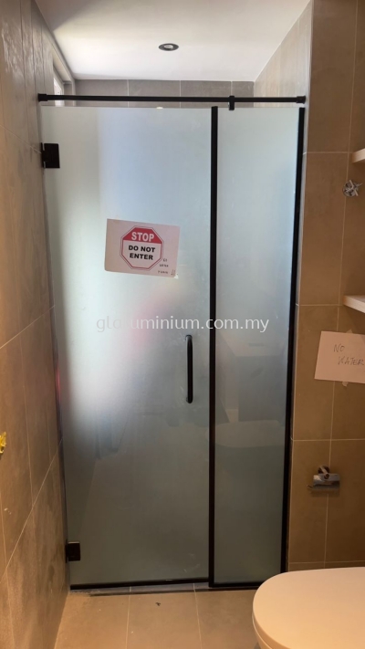 10mm tempered glass swing door + fix glass @Emerald Hill 