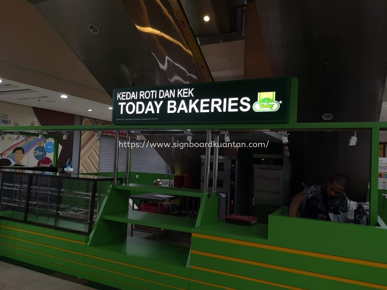 TODAY BAKERIES KEDAI ROTI DAN KEK INDOOR 3D LED FRONTLIT SIGNAGE AT KUANTAN AIR PUTIH 