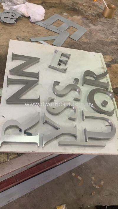 HAIRLINE STAINESS STEEL BOX UP LETTERING