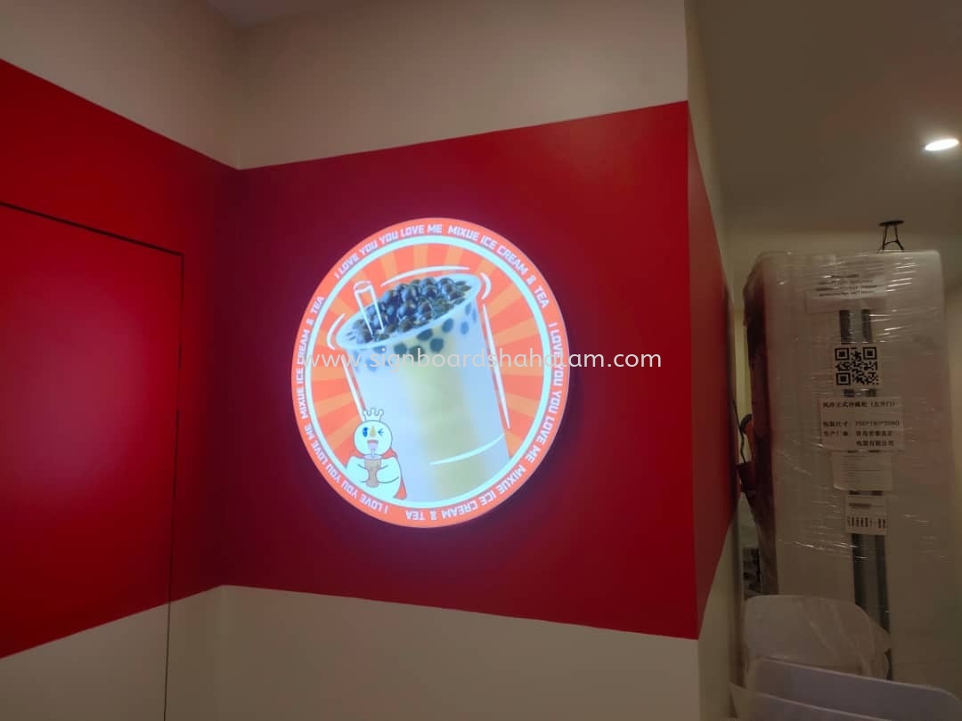 MIXUE KEDAI MINUMAN DAN AISKRIM OUTDOOR & INDOOR 3D LED FRONTLIT SIGNAGE & WALLPAPER PRINTING