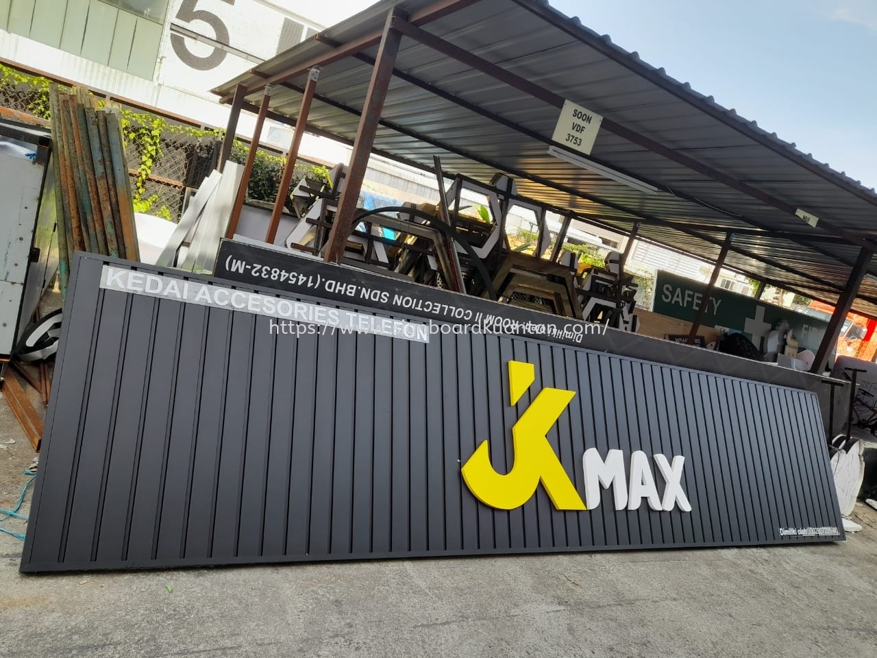 J MAX KEDAI ACCESORIES TELEFON OUTDOOR PVC FOAM BOARD 3D LETTERING SIGNAGE AT KUANTAN AIR PUTIH 