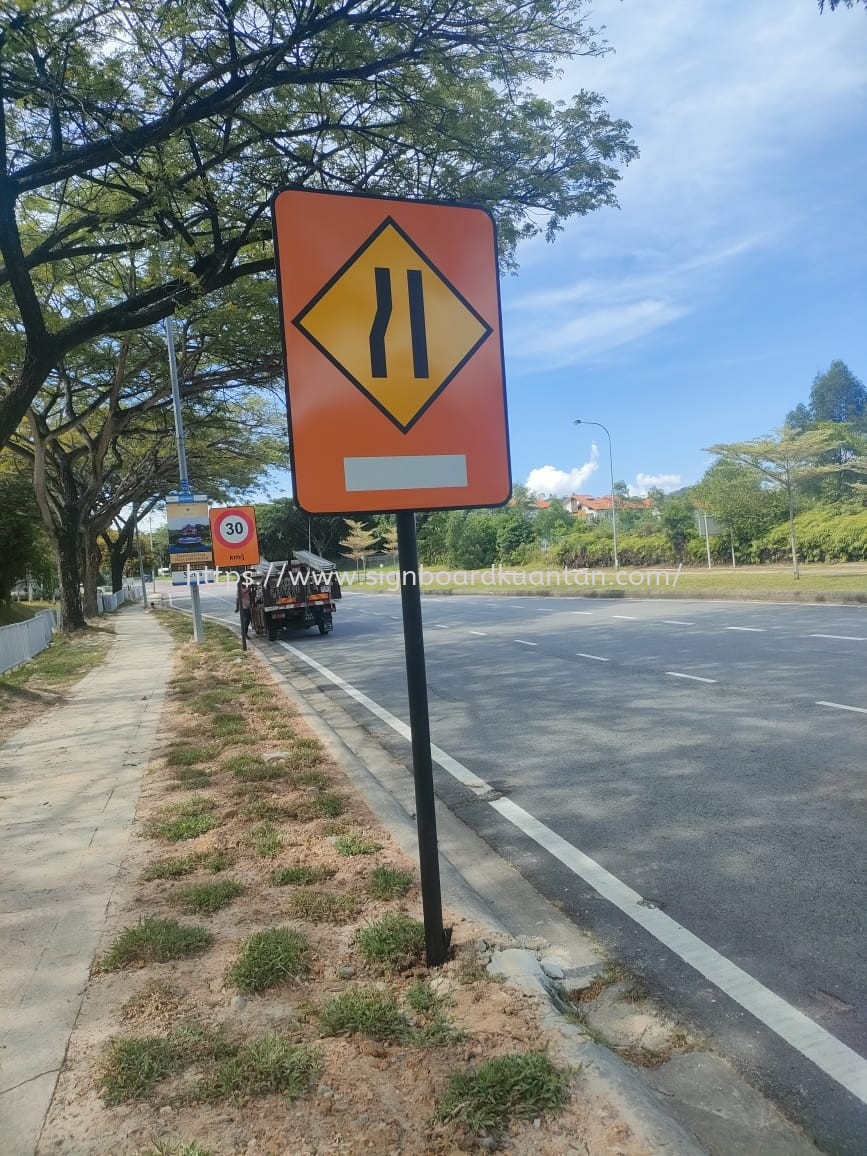 ROAD SIGNAGE SUPPLY & INSTALL AT KUANTAN AIR PUTIH 