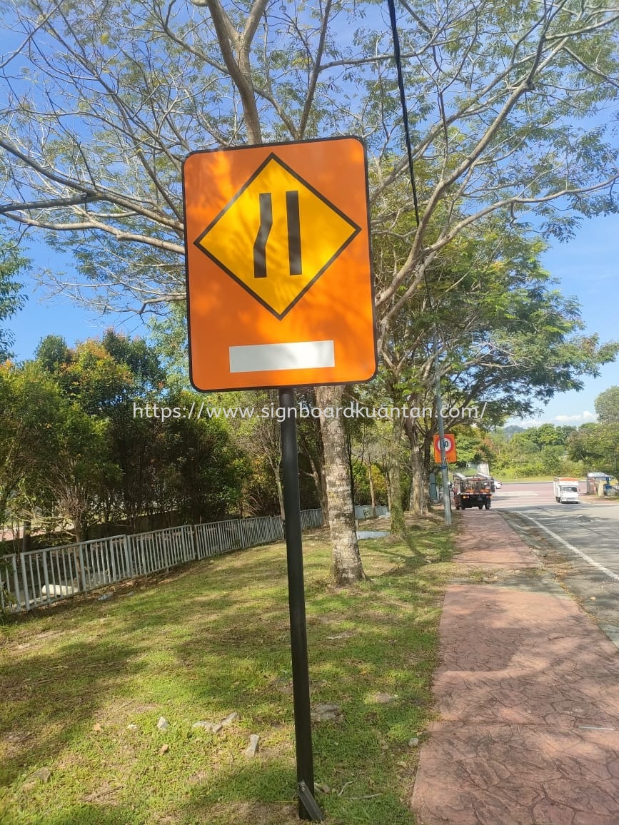 ROAD SIGNAGE SUPPLY & INSTALL AT KUANTAN AIR PUTIH 