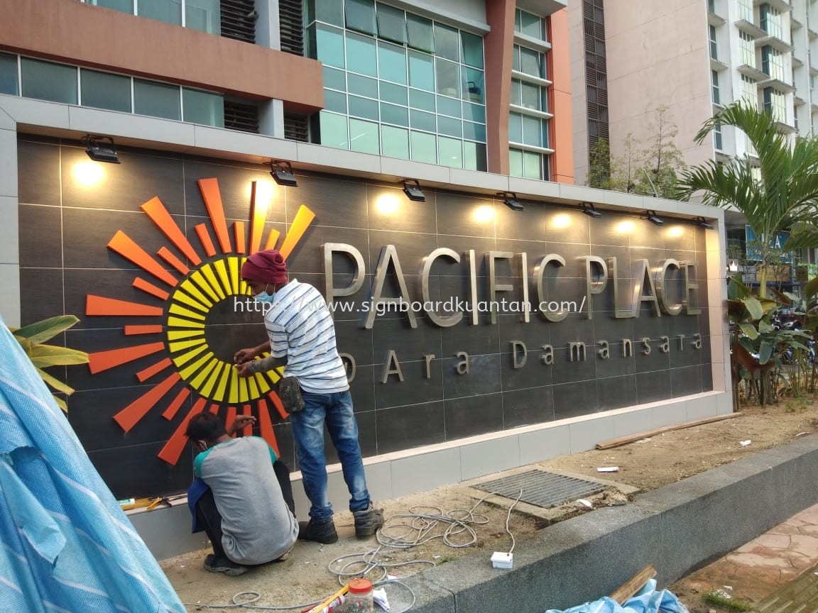 PACIFIC PLACE OUTDOOR STAINLESS STEEL 3D BOX UP LETTERING & LOGO SIGNAGE AT KUANTAN AIR PUTIH 