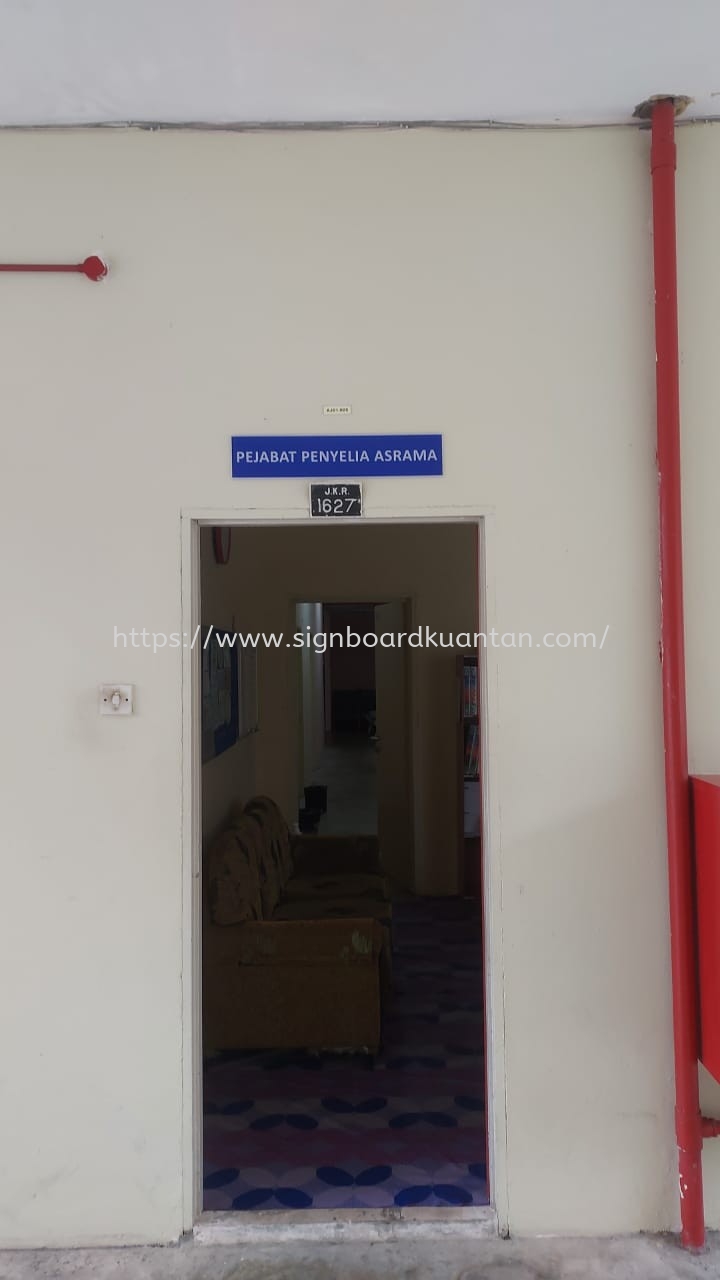 INDOOR ACRYLIC POSTER SIGNAGE AT KUANTAN AIR PUTIH