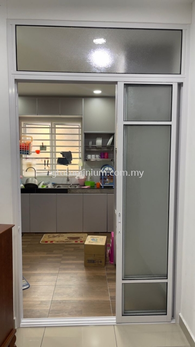 sliding doors 3 panel + Above fit glass @Jalan Kesuma 5/1d, Bandar Kesuma, Beranang 