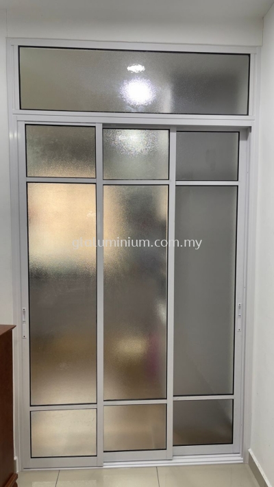 sliding doors 3 panel + Above fit glass @Jalan Kesuma 5/1d, Bandar Kesuma, Beranang 