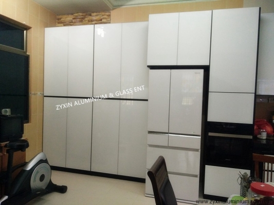 Kabinet Dapur Tanpa Bingkai