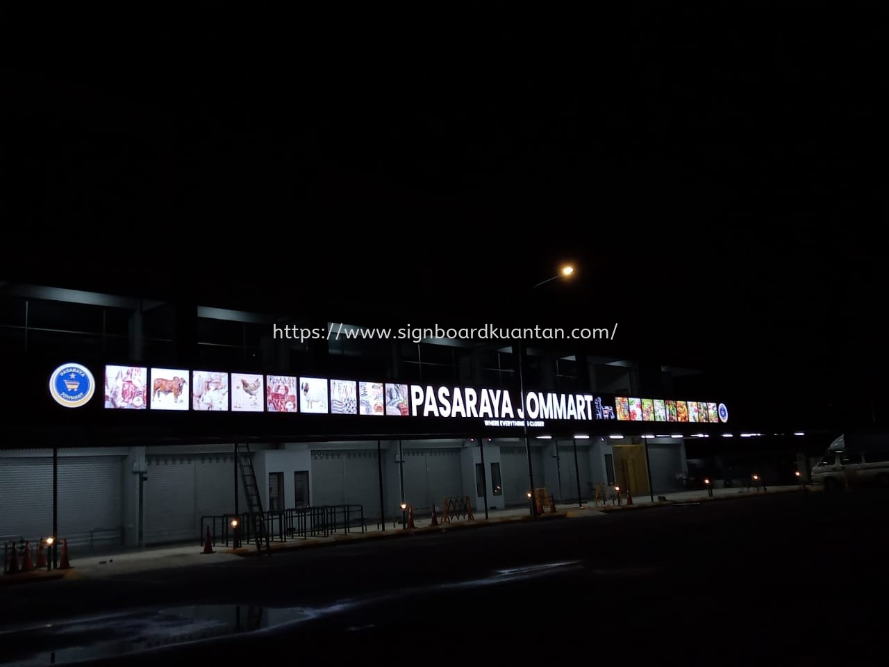 PASARAYA JOMMART OUTDOOR 3D LED FRONTLIT SIGNAGE AT KUANTAN AIR PUTIH 