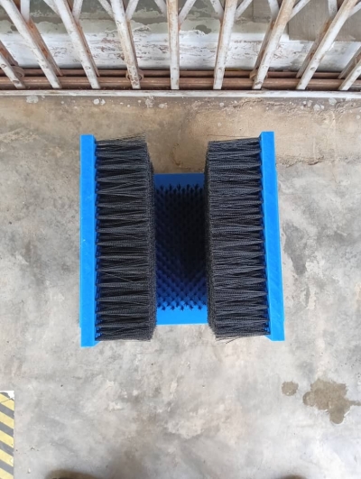 Boots Scrubber  (3)