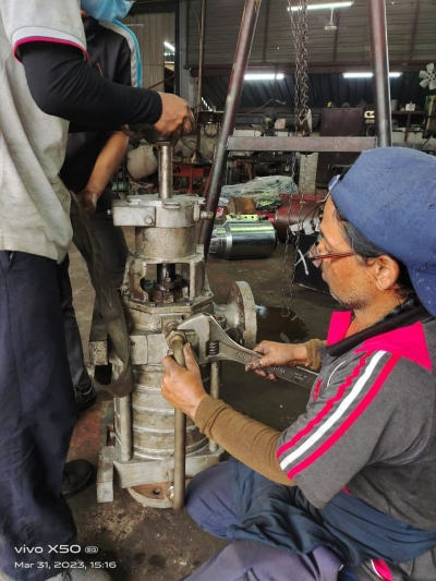 Repairing of vacuum pump @Job at Asia Honour Paper Mentakab 