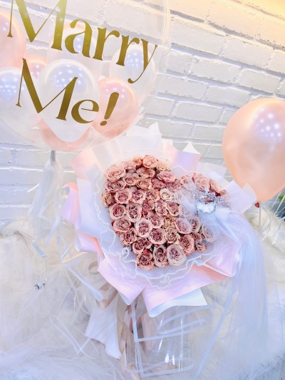 Marry Me (Flower bouquet) + Helium balloons