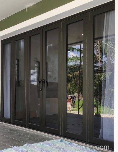 Aluminium Folding Door Sample