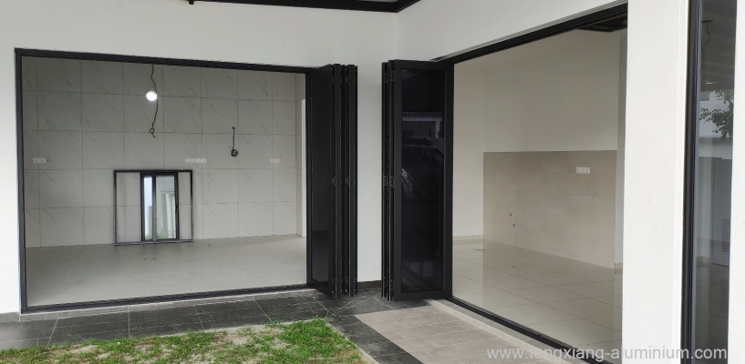 Contoh Pintu Lipat Aluminium