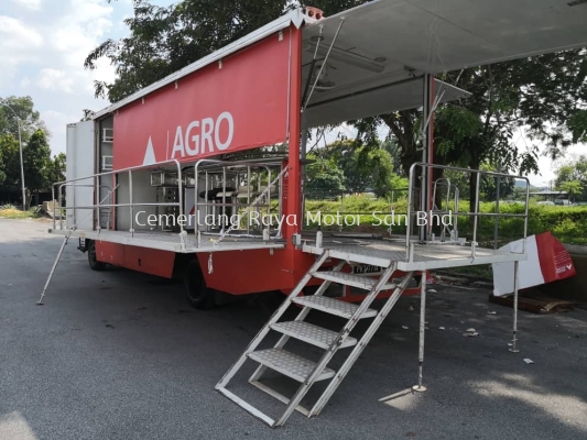 Event Truck / Mobile Stage Truck