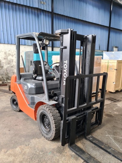 Used 2.5 Ton Diesel Forklift Toyota Brand