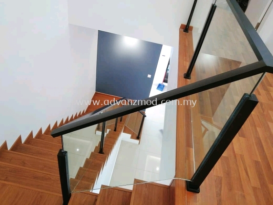 Staircase Railing Powder Coating With 12mm Tempered Glass 