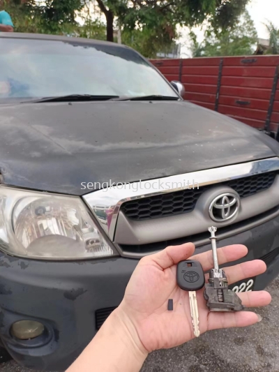 Toyota Hilux car key all lost 