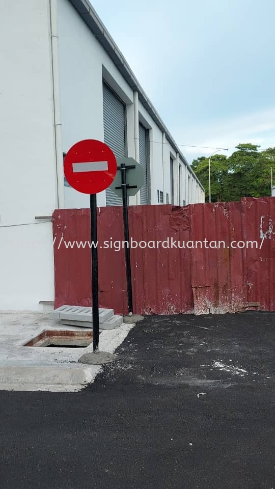 JKR ROAD SIGNAGE AT SUNGAI KARANG KUANTAN PAHANG MALAYSIA