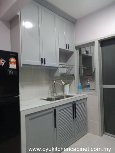 Kabinet Dapur Nyatoh Warna Kelabu