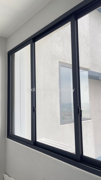 Heavy duty Sliding windows 3 panels @ The Cruise Residence, Jalan Puteri 7/11,Puchong 