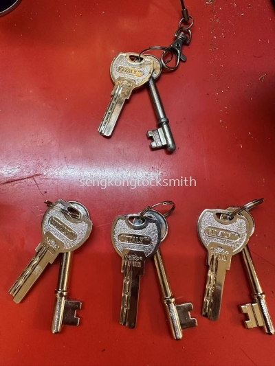 duplicate office keys 