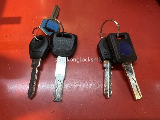 car break lock keys 