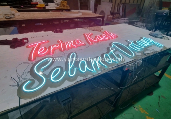 Neon Sign# Led Neon# Signboard Indoor# Signboard Restoran# Cafe Signboard# Signboard Terima Kasih# Welcome Sign# Bossku Signboard# Signboard Arena