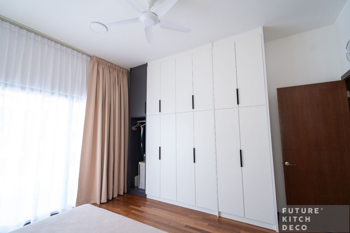 Custom Built-in Wardrobe Sample - Seri Kembangan Custom Wardrobe Reference In Selangor & Kuala Lumpur Wardrobe Malaysia Reference Renovation Design 