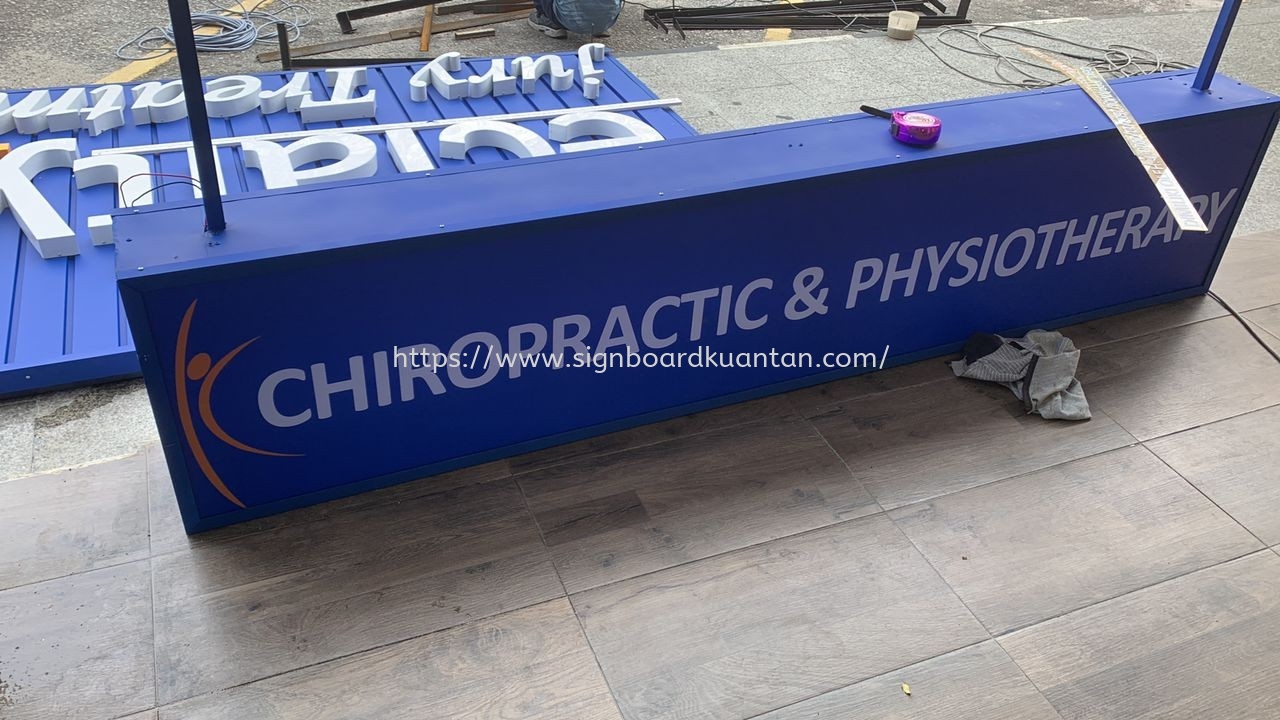 CHIROPRACTIC & PHYSIOTHERAPY DOUBLE SIDE LIGHTBOX AT BRINCHANG CAMERON HIGHLANDS PAHANG MALAYSIA