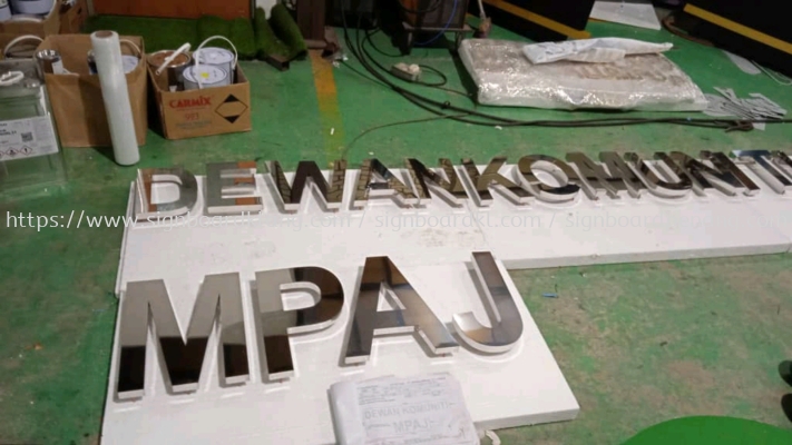 Stainless Steel Silver Mirror Box Up 3D Lettering Signage 